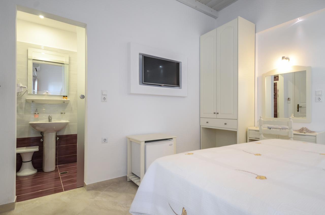 Hotel Anixis Naxos City ภายนอก รูปภาพ