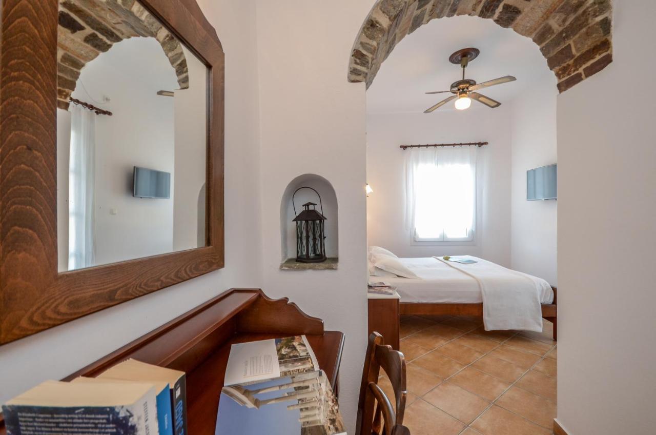 Hotel Anixis Naxos City ภายนอก รูปภาพ